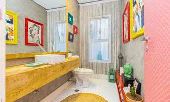 Imagem 3: Casa de condomínio para venda possui 238 metros quadrados com 3 quartos