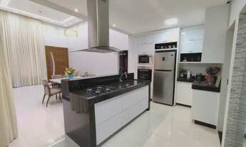 Imagem 4: Casa para venda tem 200 metros quadrados com 3 quartos em Interlagos - São Paulo - SP