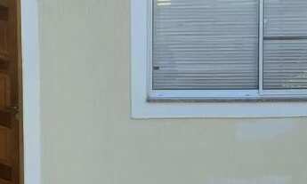 Imagem 2: Casa Térrea 45 mts com 1 dormitório e garagem com portão automatizado - 1 auto !! Parada I