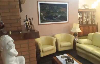 Imagem 2: CASA TÉRREA 310m² LAVABO LAREIRA 3 DTS 6 VGS