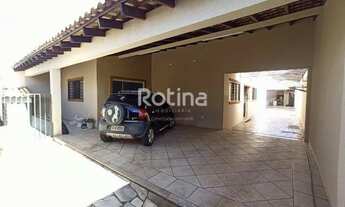 Imagem 3: Casa para alugar, 3 quartos, 3 suítes, 2 vagas, Segismundo Pereira - Uberlândia/MG - R$ 4