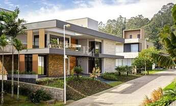 Imagem: Casa 5 Dormitórios (3 Suítes) - Cacupé