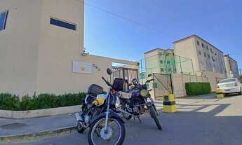 Imagem 3: Apartamento com 45m², acesso escada, sala, 2 quartos, wc social com box, cozinha, área de