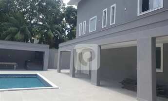 Imagem 5: CASA TRIPLEX COM 6 QUARTOS SUÍTES À VENDA NO CONDOMÍNIO SANTA MARINA NA BARRA DA TIJUCA