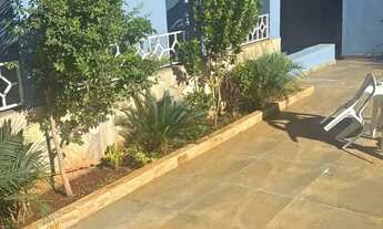 Imagem: Casa de 307m² com 04 quartos sendo 02 suítes