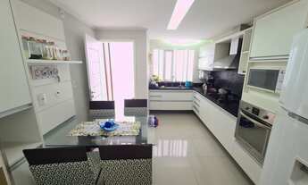 Imagem 3: Casa Sobrado no Anexo para venda possui 201 metros quadrados 4 quartos em Jabotiana - Arac