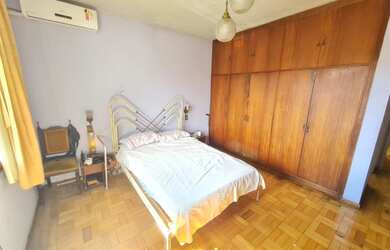 Imagem 4: Residência Térrea para venda possui 195 m. Terreno de 11x40 Excelente potencial construtiv