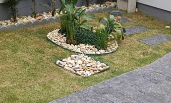 Imagem 3: Lindo Sobrado Diferenciado 2 Dormitórios Amplo Próximo ao Comercio Garagem Coberta