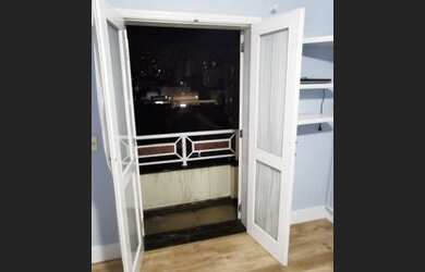 Imagem 7: Sobrado para venda tem 527 metros quadrados com 5 quartos