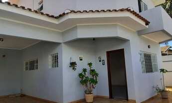 Imagem 2: Sobrado imponente bem localizado