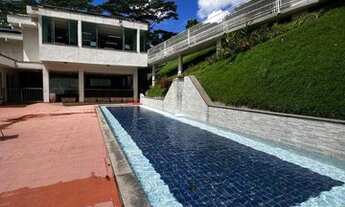 Imagem: Casa com 4 quartos em Condomínio Fechado