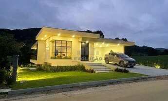 Imagem: Linda Casa no Charmoso e Cobiçado Condomínio