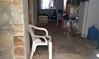 Imagem: Vende-se uma casa no pina