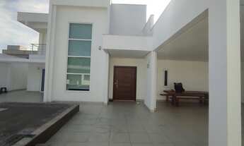 Imagem 2: Casa para aluguel possui 250 metros quadrados com 6 quartos em Villa Padova - Porto Segur