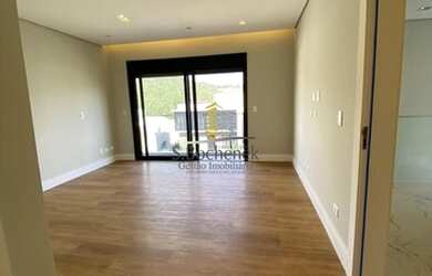 Imagem 6: Maravilhosa casa venda Tamboré 11 Alphaville 4 suítes, piscina e varanda gourmet