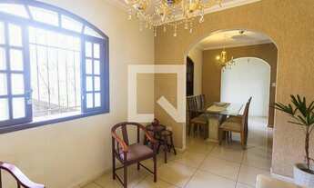 Imagem 2: Casa para Aluguel - Cachoeirinha, 5 Quartos, 162 m2