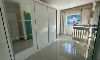 Imagem 4: Sobrado em amplo terreno de 385metros quadrados