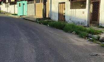 Imagem: Vendo uma casa no ernani satiro