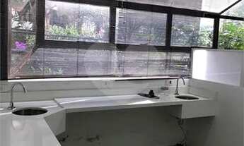 Imagem 4: Comercial para locação no Itaim. Pé na calçada. Casa de 2 andares, pode alugar separadamen