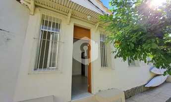 Imagem 1: EXCELENTE CASA DE VILA, SEM TAXAS! Imóvel próximo de todo comércio e transporte da região