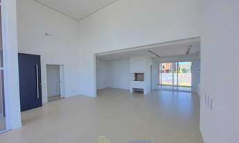 Imagem 5: Linda casa, térrea, 202,00m², quatro quartos, sendo dois suíte, pronta para morar. R$-1.45