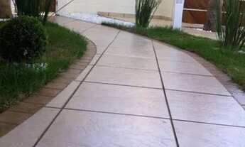 Imagem 2: Casa para aluguel com 150 metros quadrados com 3 quartos em Jardim Siesta - Jacareí - São