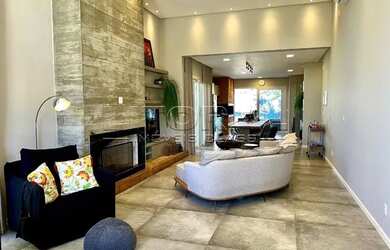 Imagem 2: Casa térrea em condomínio fechado para venda! São 4 suítes na melhor localização