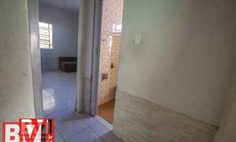 Imagem 4: Rua Florânea - Vista Alegre - RJ, pouco metros da Igreja São Rafael e Polo Gast