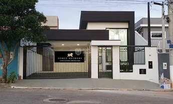 Imagem: Casa térrea de rua com 3 Dormitórios