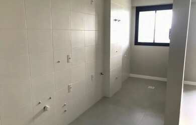 Imagem 7: Apartamento 2 quartos c/ suíte - 2 garagens - vista total p/ o mar - Centro - Florianópol