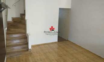 Imagem 2: Sobrado com 2 dormitórios sendo 1 suíte e 1 vaga coberta na Vila Bertioga