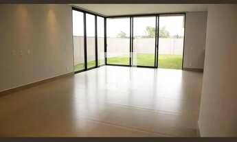 Imagem 4: Casa de Condomínio à Venda - Jardim Nova Mercedes, 3 Quartos, 252 m2