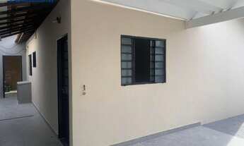 Imagem 2: Ótima residência com 2 dormitórios sendo 1 suite