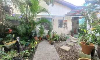 Imagem 2: Casa para venda possui 154 metros quadrados com 2 quartos em Indaiá - Bertioga - SP