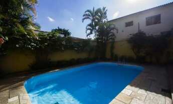 Imagem 3: CASA COM PISCINA, 4 DORMITÓRIOS, SALÃO DE JOGOS E JARDIM