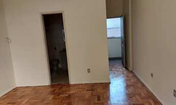 Imagem 2: Apto Centro, frente, amplo, fino trato, Rua 16 de março, excelente preço - Petrópolis - RJ