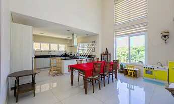 Imagem 6: Casa em condomínio fechado, com 4 suítes no bairro Santa Felicidade