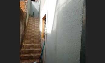 Imagem 2: 180 mil 2 casas e uma garagem