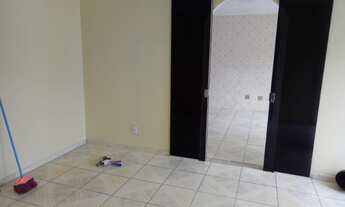 Imagem 3: Alugo Casa para Fins Comerciais na Praça 14 com 3 suites