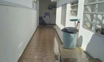 Imagem 4: Casa no Parque Brasil em frente a praça