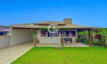 Imagem: Casa térrea mobiliada com piscina a 600m