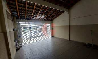 Imagem 2: Casa à venda com 3 quartos sendo 1 suíte- 165 m² construídos- Jardim das Industrias