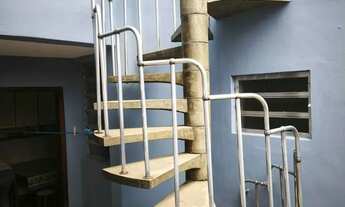 Imagem 7: Imóvel no bairro Saúde possui 200 mts² quintal churrasqueira