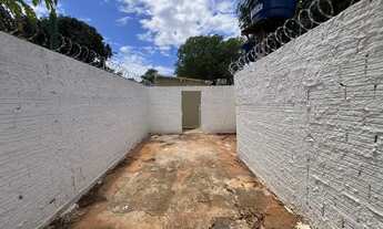 Imagem 6: Casa em Rua que corta a Panambi Vera