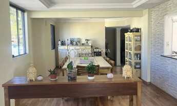 Imagem 4: Imóvel para aluguel possui 470 metros quadrados com 3 quartos em Agronômica - Florianópoli