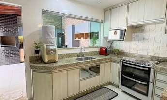 Imagem 5: Casa com piscina - ótima localização