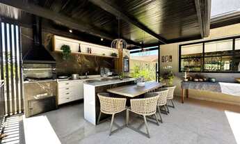 Imagem 3: Casa à venda com 5 quartos sendo 3 suítes, 358 m² em Iucas - Teresópolis/RJ