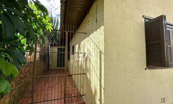 Imagem 6: CASA COM 3 DORMITORIOS PROXIMO AO MERCADO SCOTA