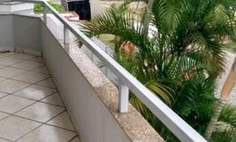 Imagem 2: Sobrado para venda possui 250 metros quadrados com 4 quartos em Centro - Tubarão - SC