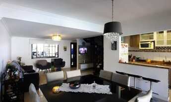 Imagem 7: Sobrado para venda tem 194 metros quadrados com 3 quartos em São José - Canoas - RS